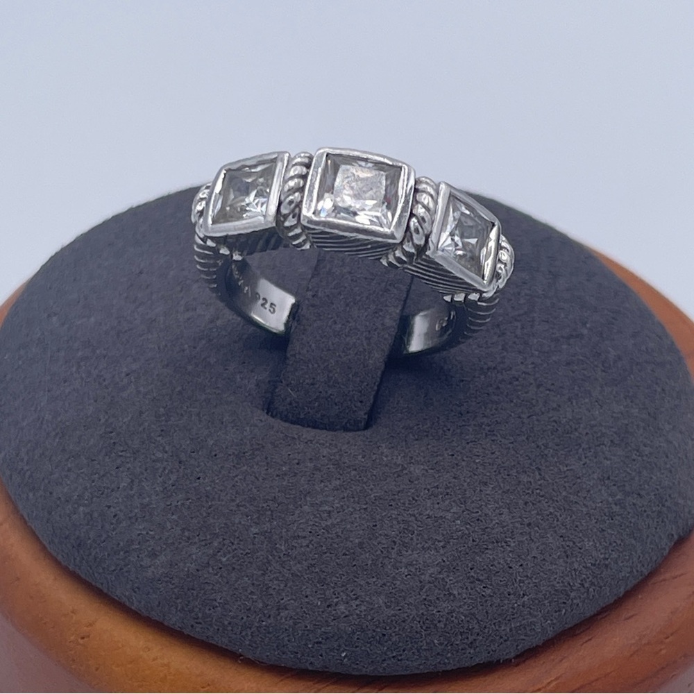 Judith Ripka 3-stone Ring Sterling Silver Ring CZ Cable Motif Designer Band 925 - Picture 4 of 7